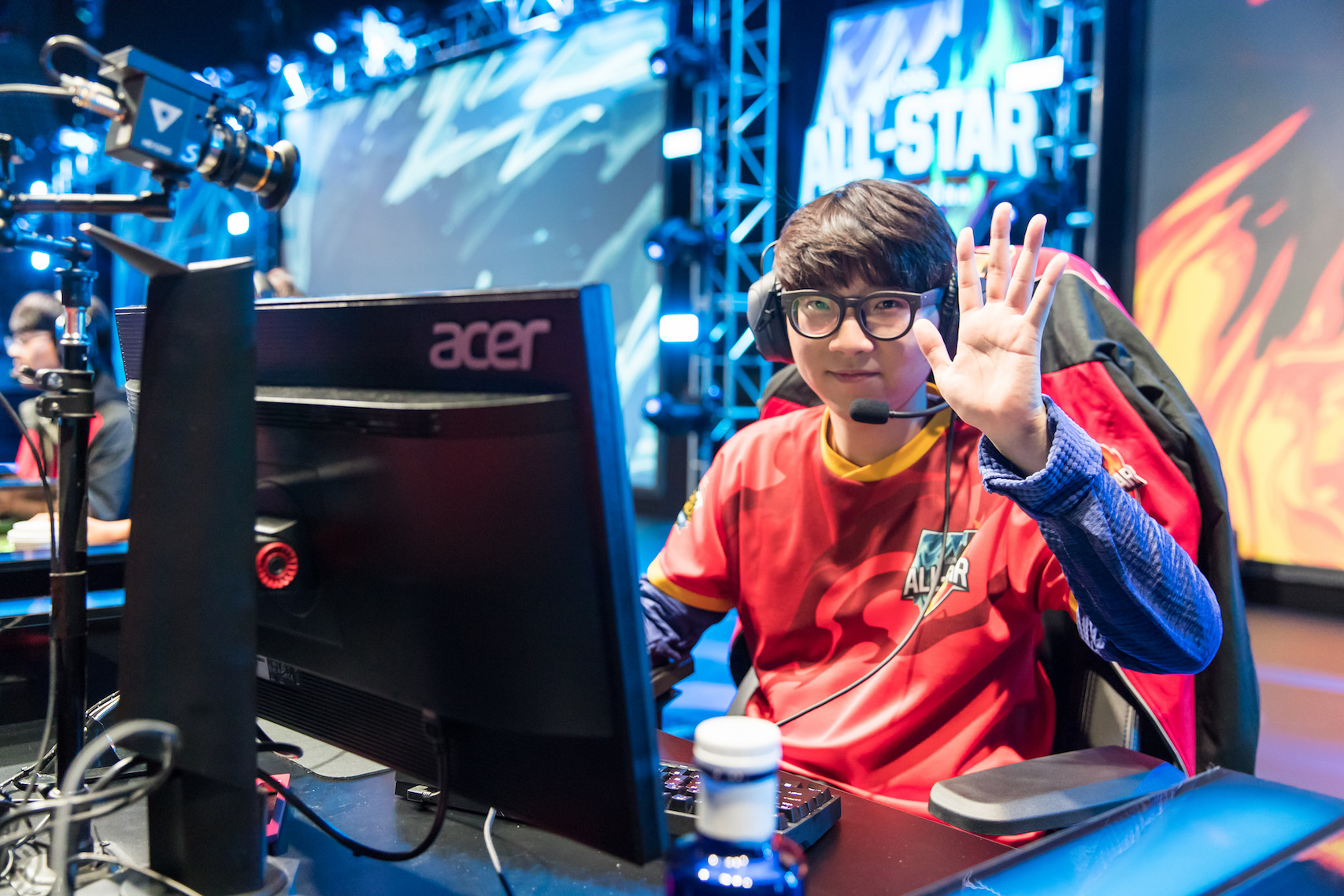 Faker与40激战日本队分钟,出色发挥胜负难料!,哈登焦点对战赢得满堂喝彩的简单介绍 Faker与40激战日本队分钟,出色发挥胜负难料!,哈登焦点对战赢得满堂喝彩的简单介绍