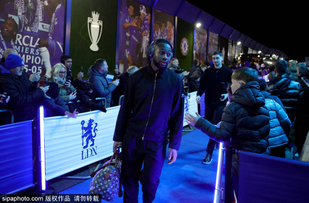 包含重磅！转折点那不勒斯遗憾出局国际比赛日曼城调整名单以备欧冠，关键时刻布莱顿调整名单以备全明星赛的词条